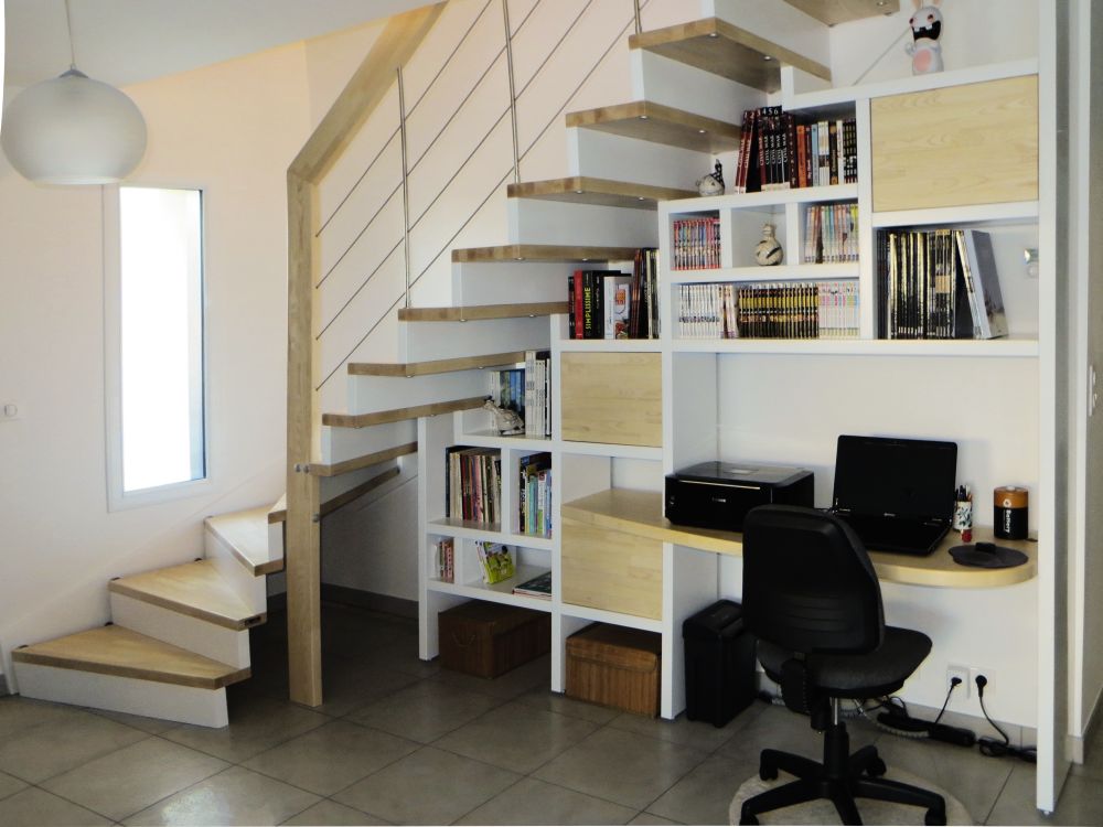 Bibliothèque sous escalier style design - rangement